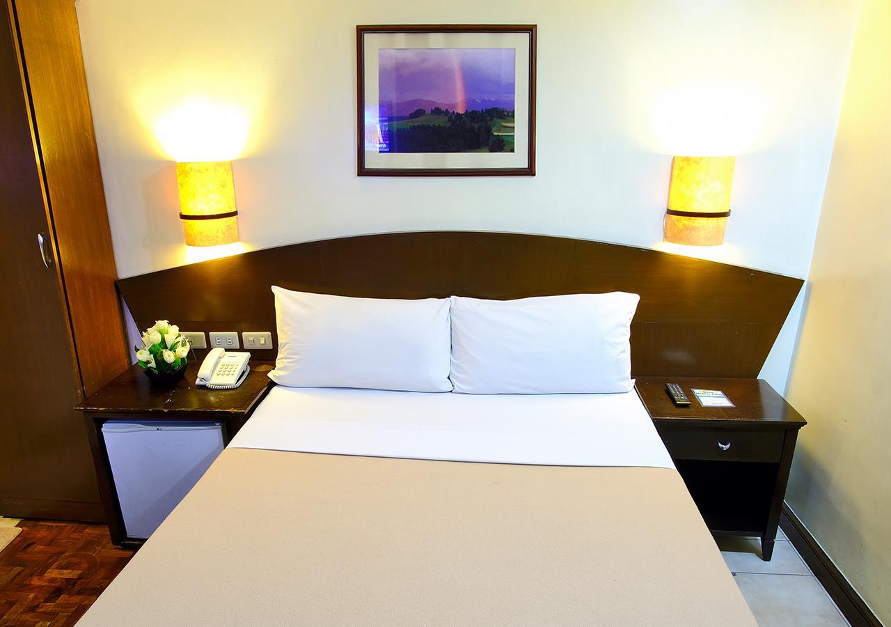 Fersal Hotel - Manila Luaran gambar